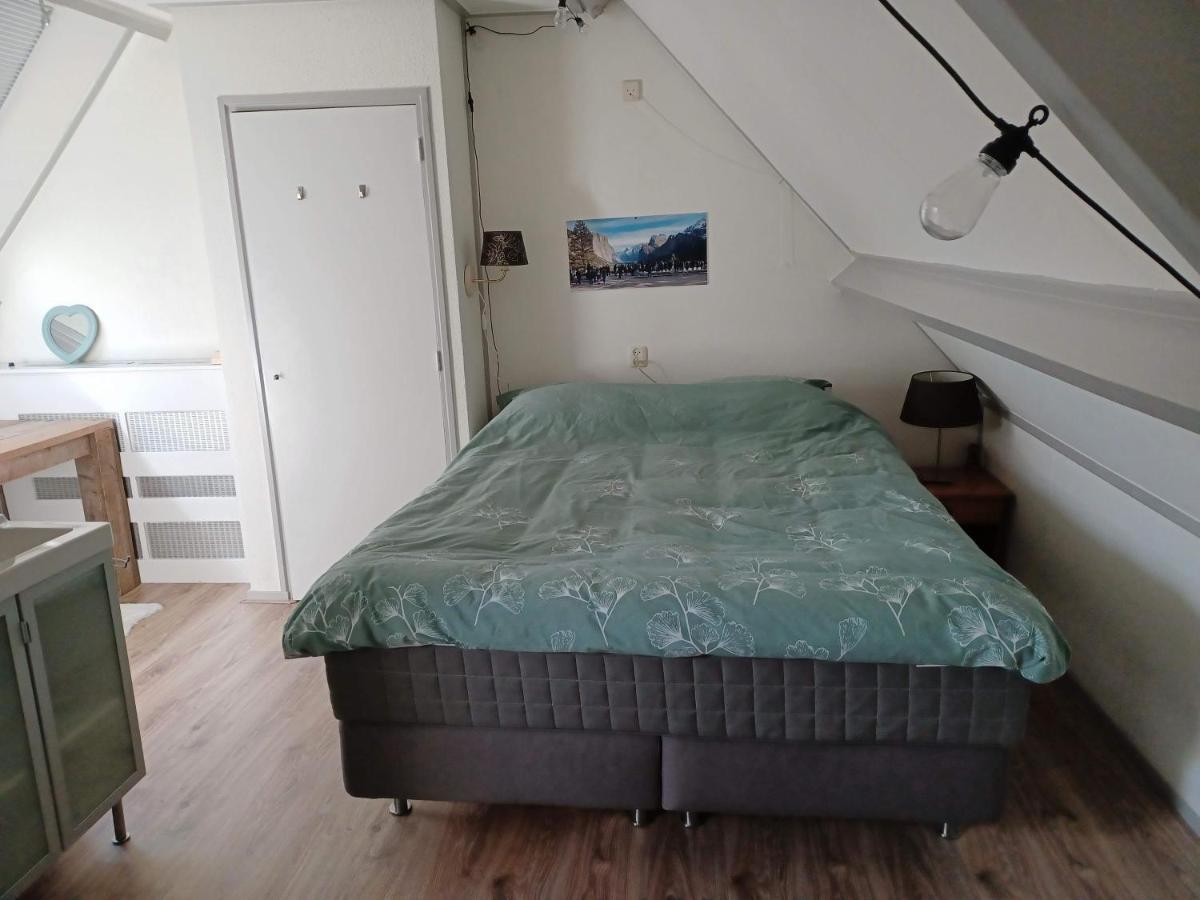 Karakteristiek Huis In Centrum Winsum Met Nieuwe Badkamer Екстериор снимка