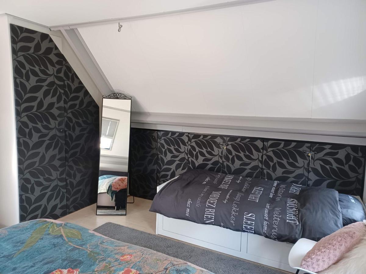 Karakteristiek Huis In Centrum Winsum Met Nieuwe Badkamer Екстериор снимка